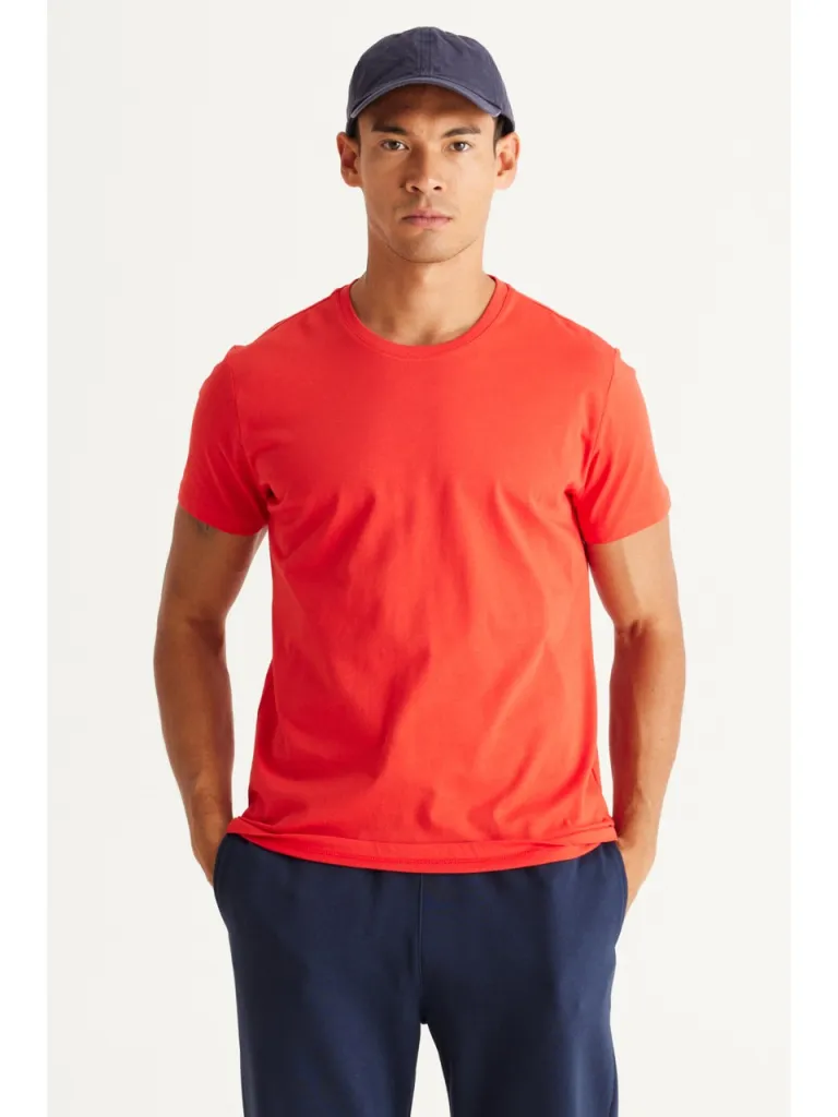 Altınyıldız Classics Erkek Kırmızı %100 Pamuk Slim Fit Dar Kesim Bisiklet Yaka Tişört