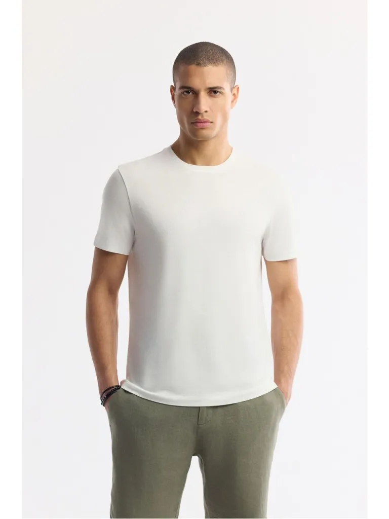 AVVA Erkek Beyaz Regular Fit Soft Touch Bisiklet Yaka Düz Modal T-Shirt B001171