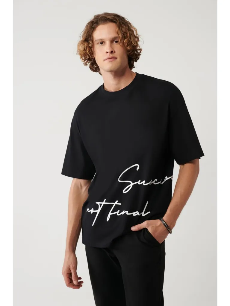 AVVA Erkek Siyah %100 Pamuk Bisiklet Yaka Baskılı T-Shirt A41Y1038