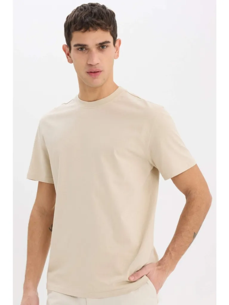 DeFacto %100 Pamuk New Regular Fit Bisiklet Yaka Basic Düz Kısa Kollu Tişört V7699AZ25SP