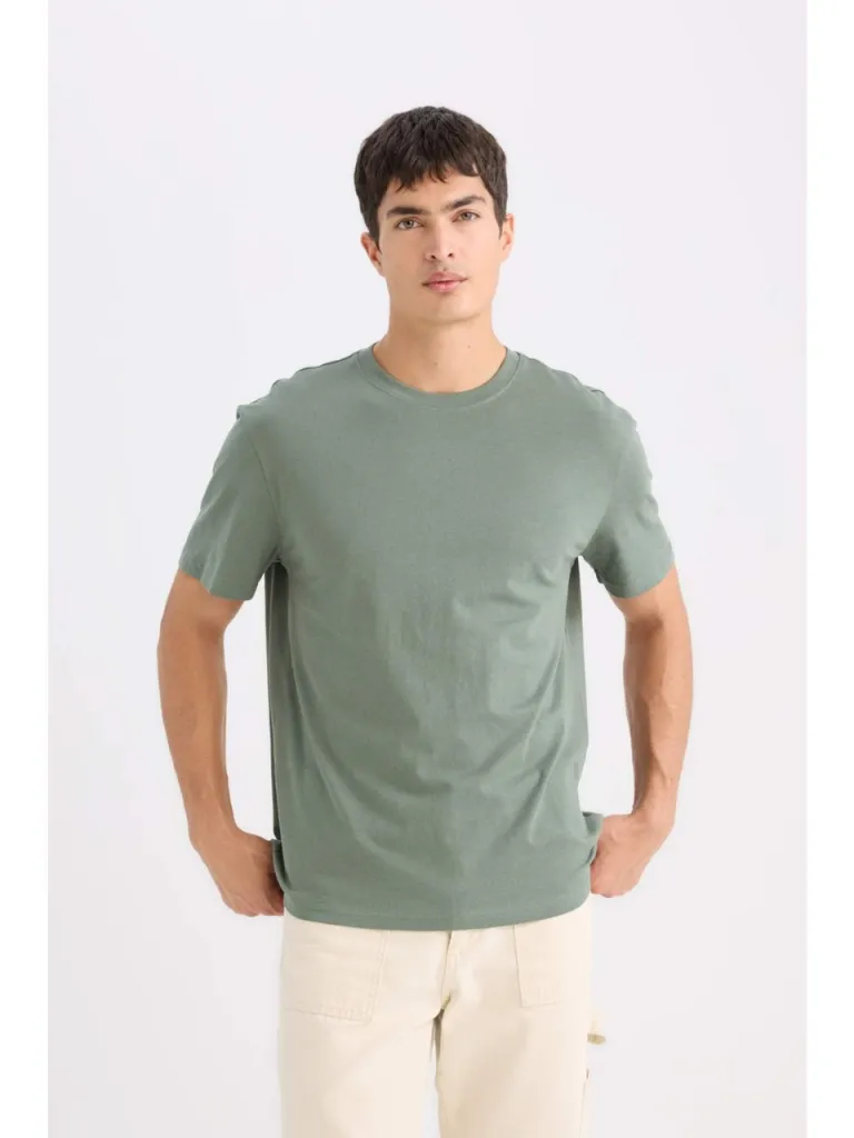 DeFacto %100 Pamuk New Regular Fit Bisiklet Yaka Basic Düz Kısa Kollu Tişört V7699AZ25SP