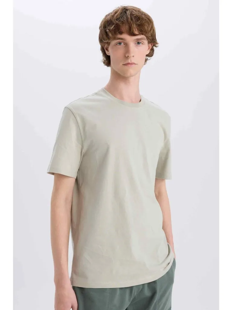DeFacto %100 Pamuk New Regular Fit Bisiklet Yaka Basic Düz Kısa Kollu Tişört V7699AZ25SP