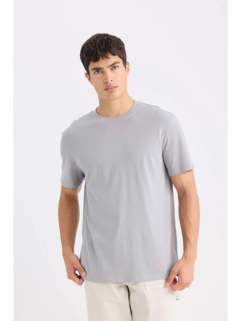 DeFacto %100 Pamuk New Regular Fit Bisiklet Yaka Basic Düz Kısa Kollu Tişört V7699AZ25SP