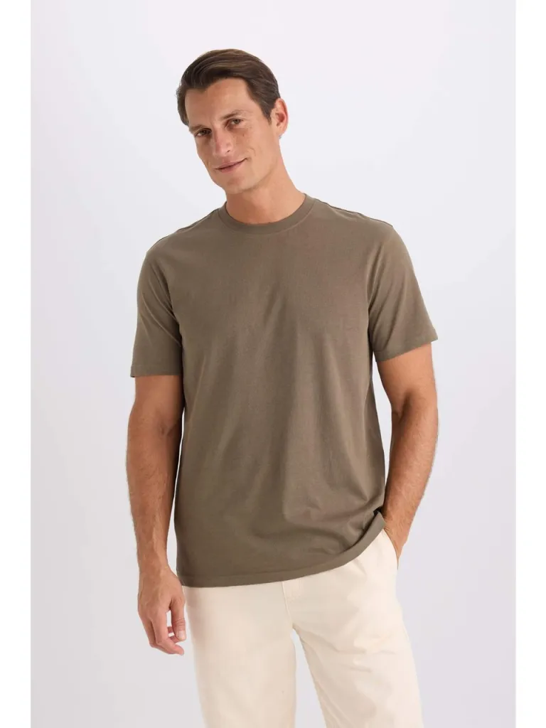 DeFacto %100 Pamuk New Regular Fit Bisiklet Yaka Basic Düz Kısa Kollu Tişört V7699AZ25SP