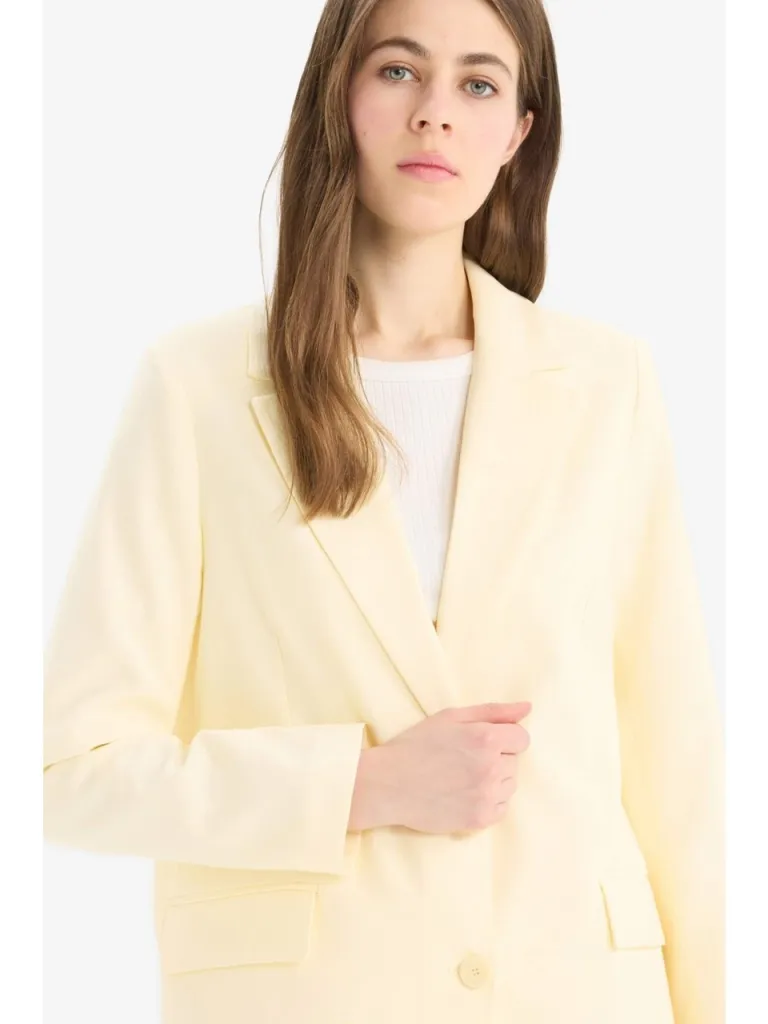 DeFacto Afra x Defacto Loose Fit Kruvaze Yaka Düğmeli Blazer Ceket	 Z8276AZ25SP