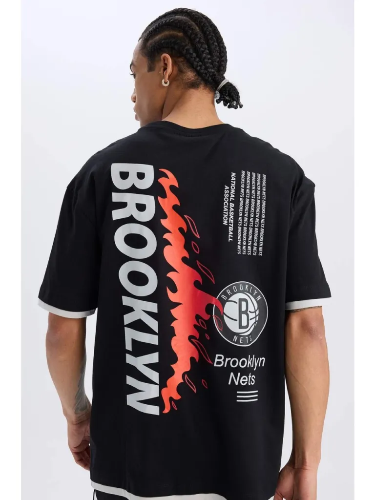 DeFacto DefactoFit NBA Brooklyn Nets Oversize Geniş Kalıp Bisiklet Yaka Sporcu Kısa Kollu Tişört D6562AX25SP