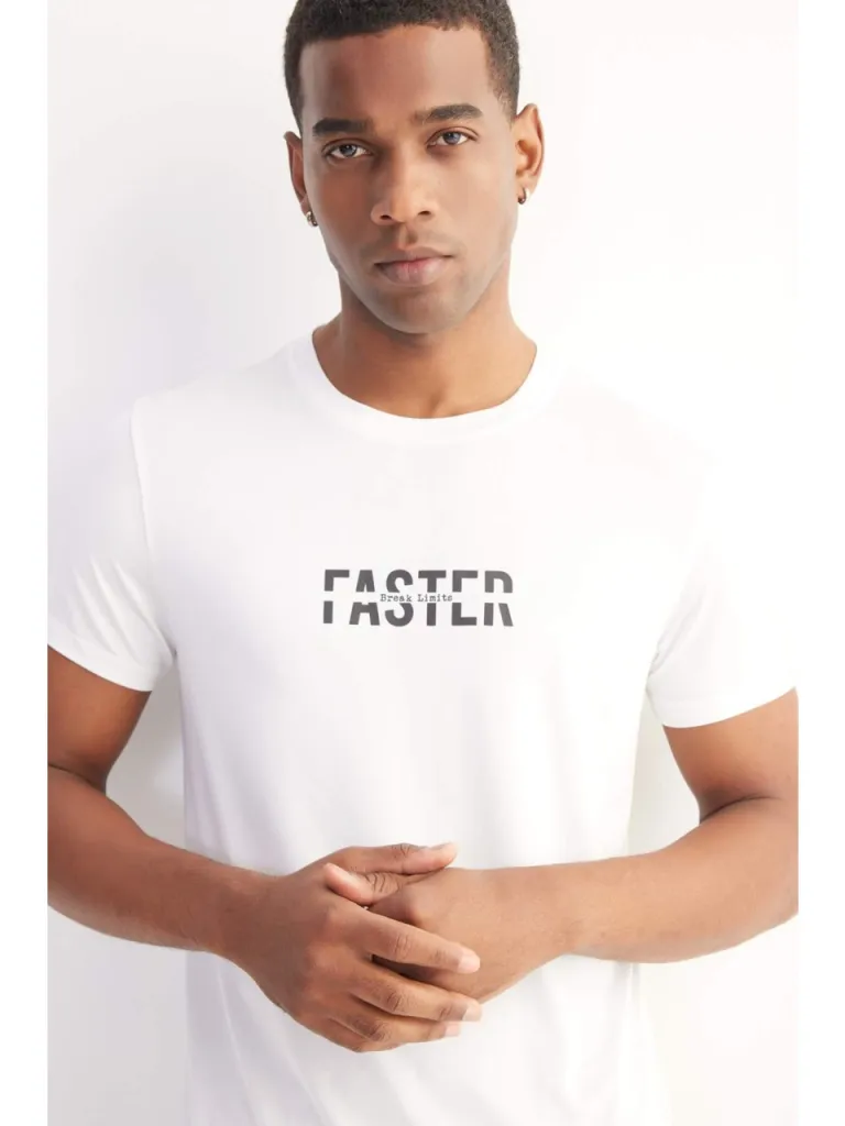 DeFacto Defactofit Slim Fit Dar Kesim Bisiklet Yaka Baskılı Sporcu Kısa Kollu TIŞÖRT D7811AX25SP