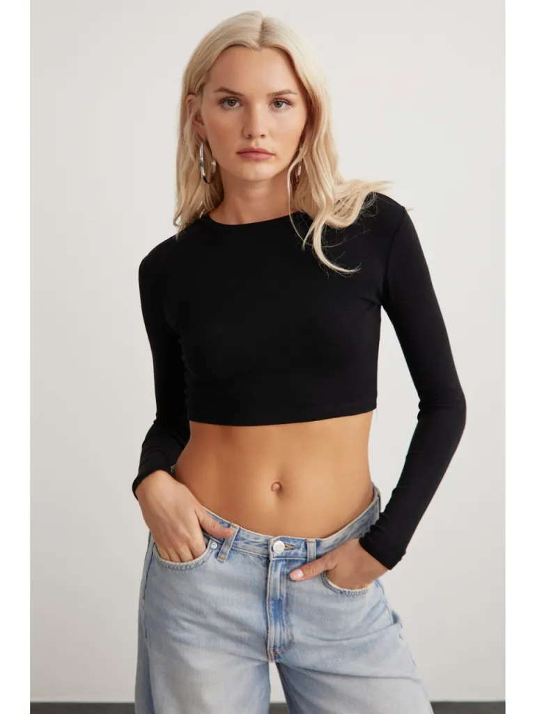Grimelange Essie Kadın Bisiklet Yaka Slim Fit Uzun Kollu Crop Siyah Bluz