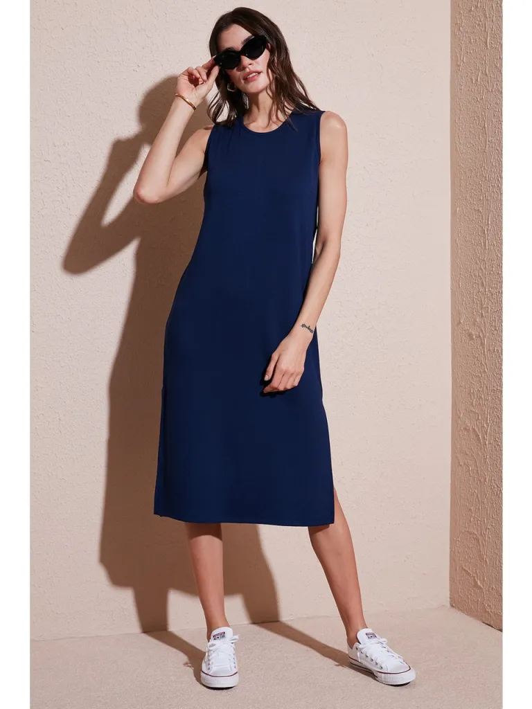 Lela Regular Fit Bisiklet Yaka Yırtmaç Detaylı Basic Midi Elbise Bayan Elbise 5866160