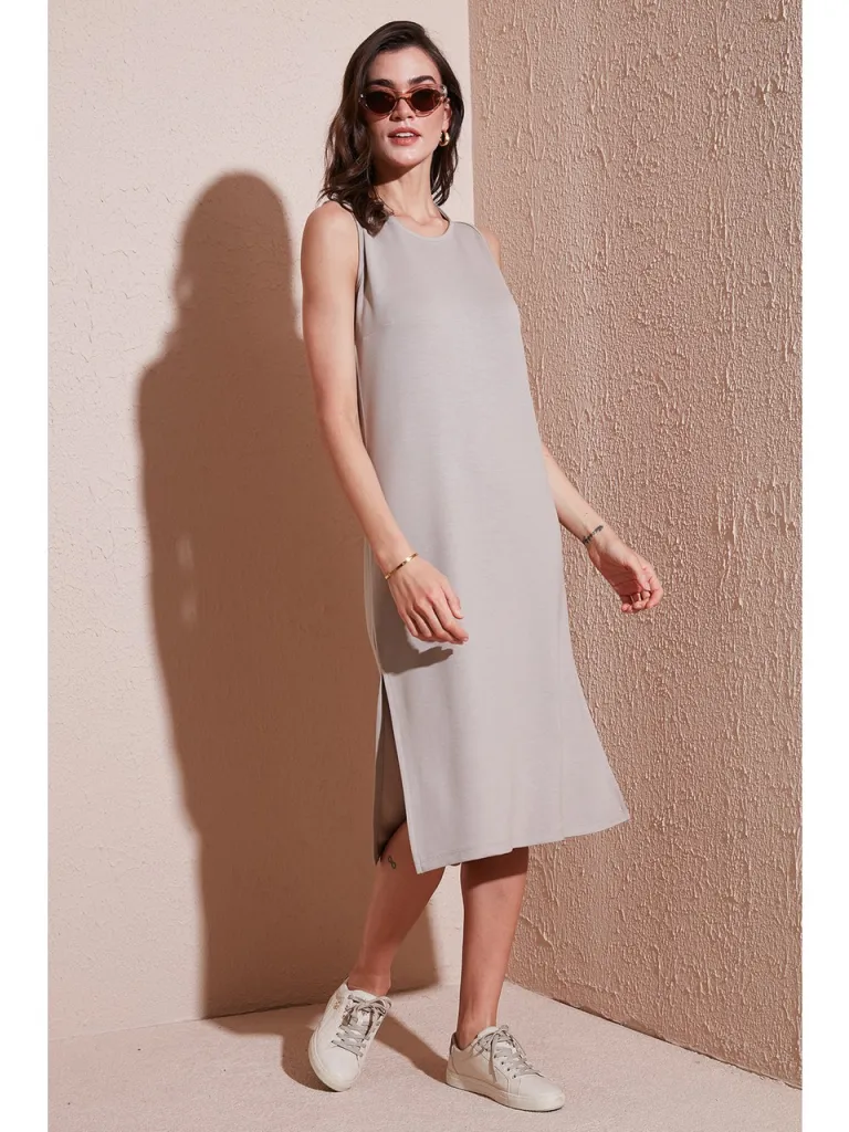 Lela Regular Fit Bisiklet Yaka Yırtmaç Detaylı Basic Midi Elbise Bayan Elbise 5866160