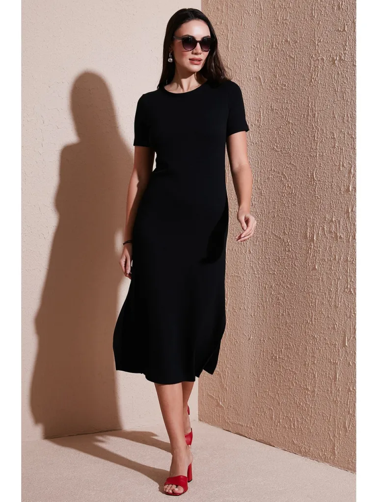 Lela Regular Fit Bisiklet Yaka Yırtmaç Detaylı Midi Elbise Bayan Elbise 5866165