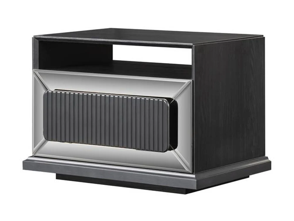 Leon 20" Tall Nightstand
