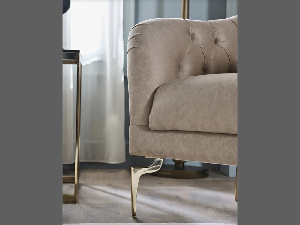 Montego 31.5" Wide Tufted Armchair